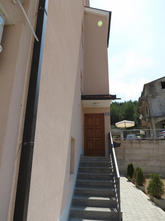 Apartments Ljubicic Podstrana Exterior photo